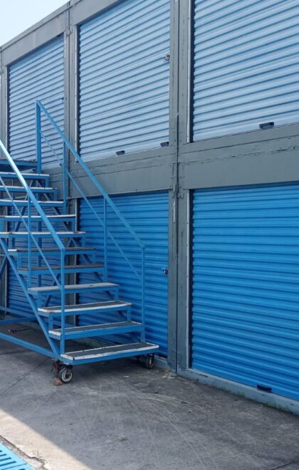 Escaleras para bodegas en segundo piso